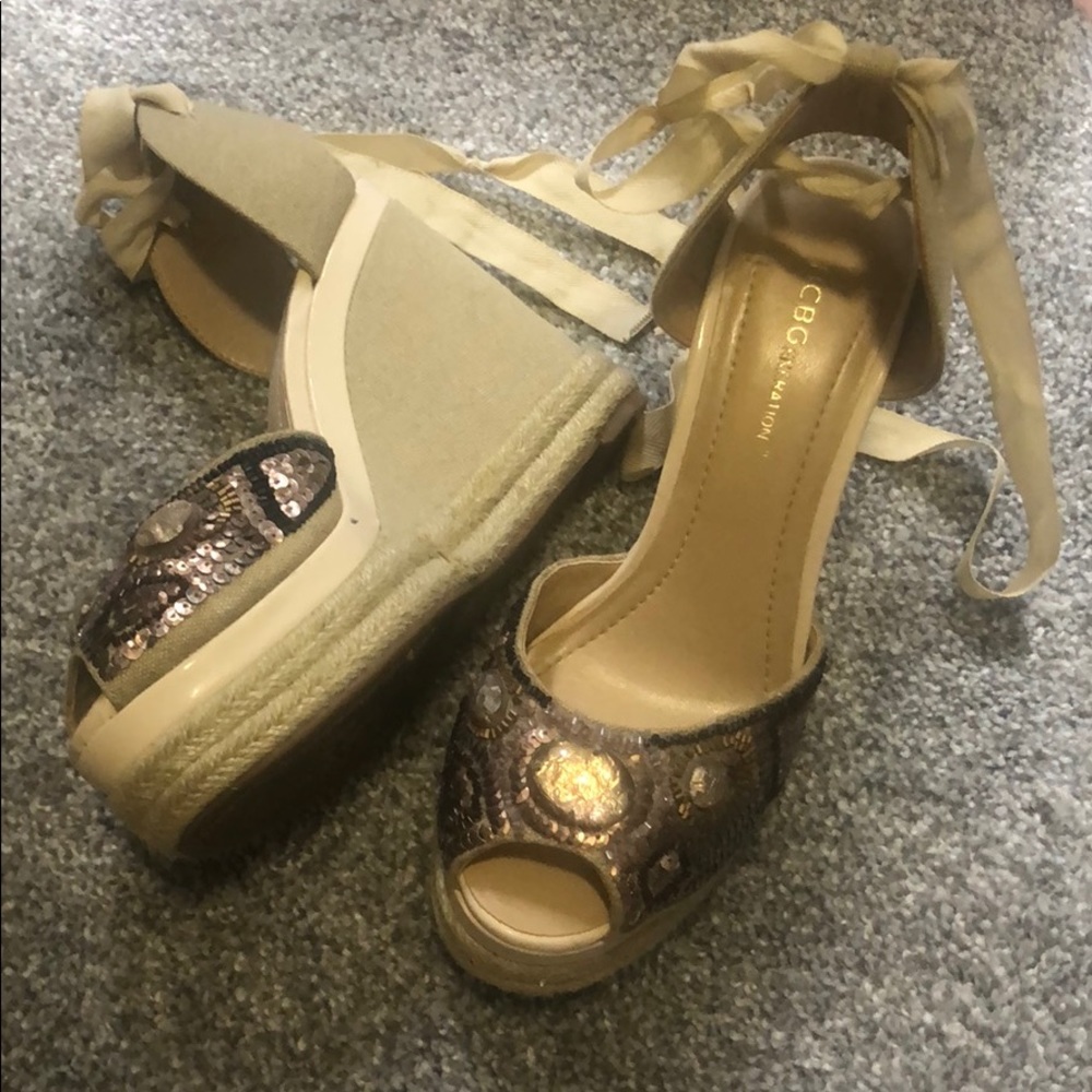 BCBG shoes